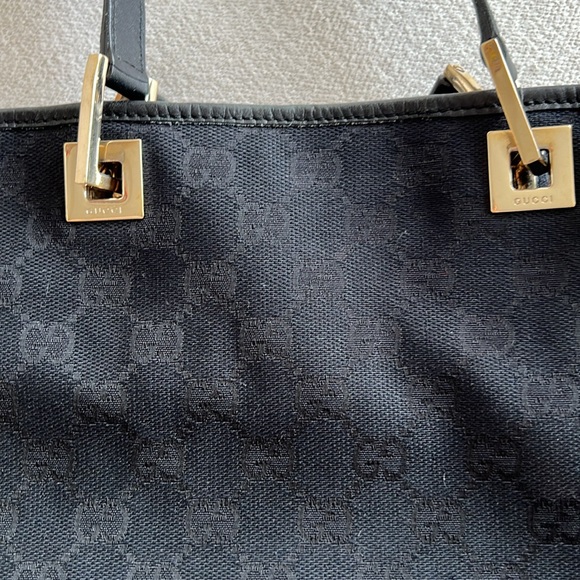 Gucci GG Canvas Bucket Tote in Black with Gold-tone Hardware VTG - Picture 11 of 16